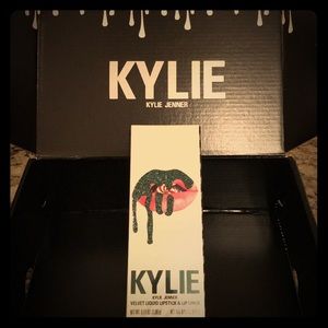 Kylie Jenner Velvet Lip Kit